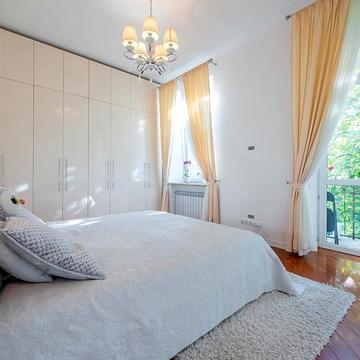 Бехтеревский (Варяжский) пер.13А, с видом на монстырь