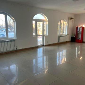 Продам квартиру в центрі Володимирця