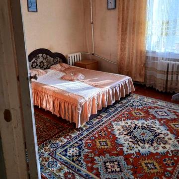 Продам 2-х кімнатну квартиру біля 15 школи.