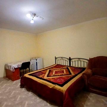 Здам акуратну затишну кімнату меблі техніка