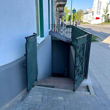 Богдана Хмельницького вул., 173