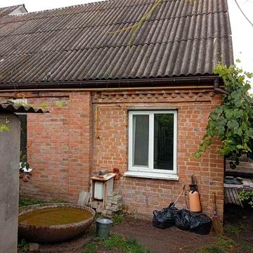 Продається частина цегляного будинку.