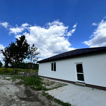 Без % . Будинок 90 м2 на 5 с. землі. Нове.