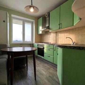 Простора 4-кімнатна квартира біля центру — ідеально для великої сім’ї