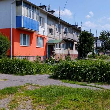 Продам 3х-кімнатну квартиру в центрі с. Омельник  Кременчуцького район ЖК центр