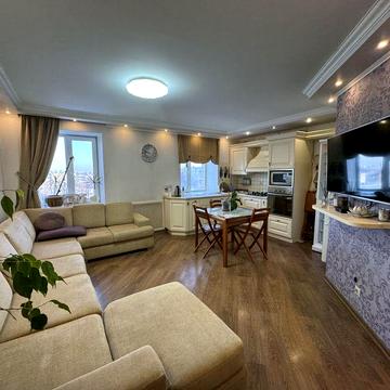 Оренда 3-кімнатної квартири в центрі, Градецький