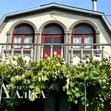 Продам дачний будинок біля міста