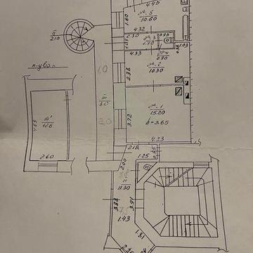 Продам комунальну 2х кімнатну квартиру.