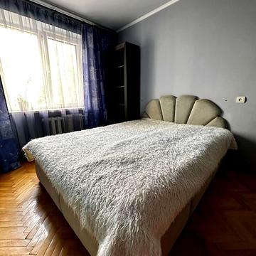 Богдана-Ігора Антонича вул., 16