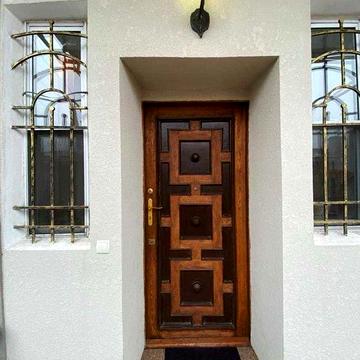 Продам 2 х уровневую квартиру. Центр/ парк/Канатная