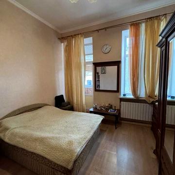 Прорізна вул., 18/1