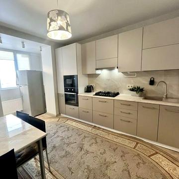 Сахарова/Бочарова, квартира в новом кирпичном доме, на 3эт (газ)