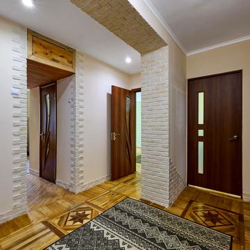 Джона Ленона вул., 33