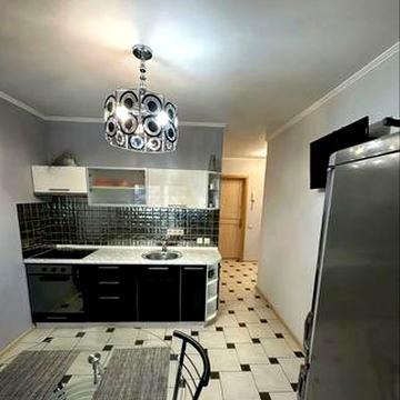 Оренда 1 кім. квартири на Липківського 32.