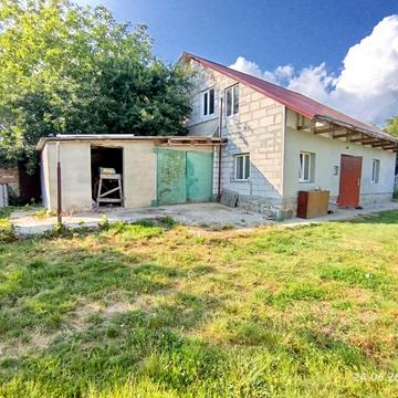 Продається двоповерховий будинок 110м² Гараж