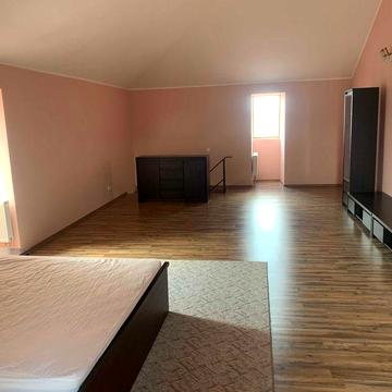 оренда  двохкімнатна двохрівнева студіо з паркувальним місцем