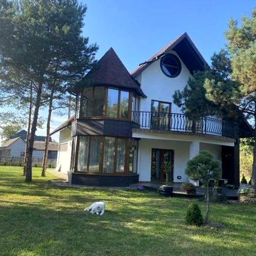 Будинок в кривині