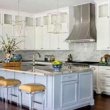 Простора 3-кімнатна квартира 97кв.м від забудовника. Центр Одеси.