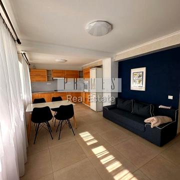 Зарічна вул.