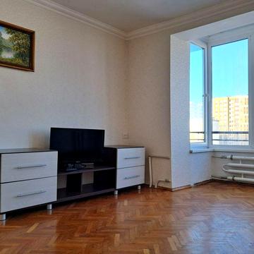 Знаю в оренду 3-х кімнатну квартиру. Вишневе (центр)