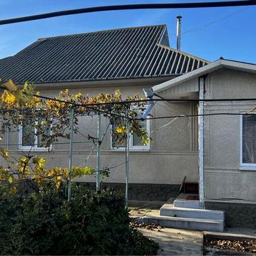 Продається будинок Кельменці вул. Хотинська 46а