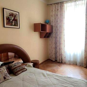 Продаж 2х кімнатної квартири, р-н проспекту Шевченка