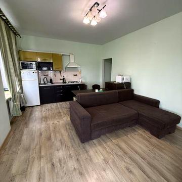 Длительно (год и более) просторная 1ком.квартира с Видом на Море