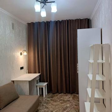 Старонаводницька вул., 4