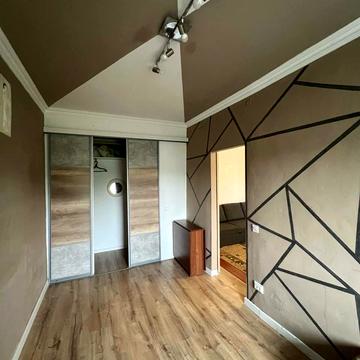 Привокзальна пл., 9