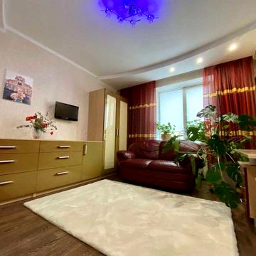 Продам комфортну 3 к квартиру на Поділлі 2342