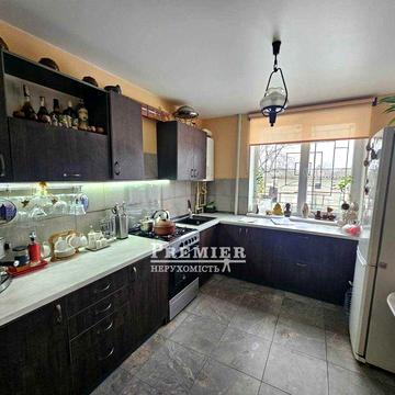 У продажу 2 поверх. будинок