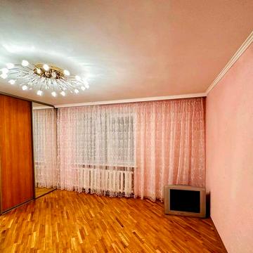 3 кім. квартира Центр (Грушевського) 3 поверх Цег. -98 м2