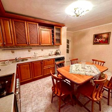 3 кім. квартира Центр (Грушевського) 3 поверх Цег. -98 м2