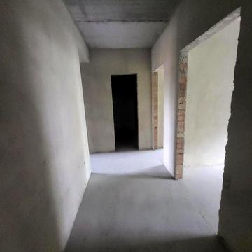 3 кімнатна квартира в готовому будинку, 5 хв до центру.