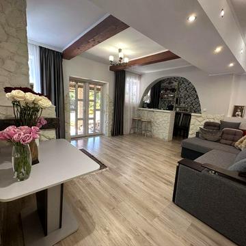 Будинок 260 м2 біля Іршави з ділянкою  хата котедж Чорний Потік