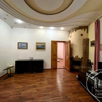 Продам 3к квартиру 100м2 в центрі з ремонтом! Пр. Шевченка!