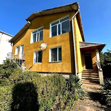 Лесі Українки, 31