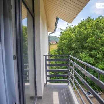 Продаж 1к Квартира Курортна вулиця