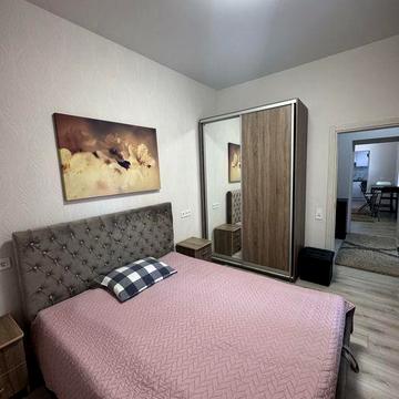 Продаж 1-кім квартири євроремонт центр!