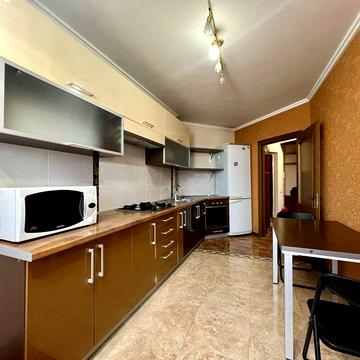 Оренда 1/2 кімнатної квартири на Дружбі