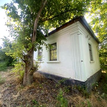 Будинок у Грушівці по центральній вулиці, можна під бізнес