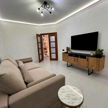 Оренда двокімнатної квартири вул. Золота (ближній центр)