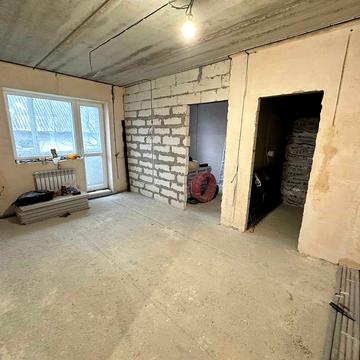 2к квартира з частковим ремонтом ТЦ Жираф