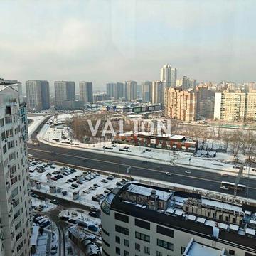 БЕЗ КОМІСІЇ. Продаж 2 к квартири 82 кв. м, проспект Миколи Бажана 14