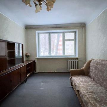 Продаж 2к . Мікрорайон Виставка.