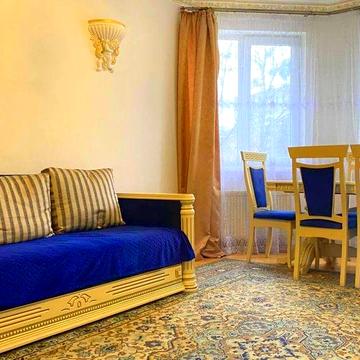 Простора 3-х кім квартира в оточенні паркової зони біля 700-річча