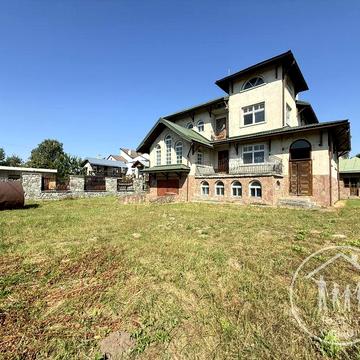 Продам добротний будинок!10хв до центру на авто! Брюхович,центр!