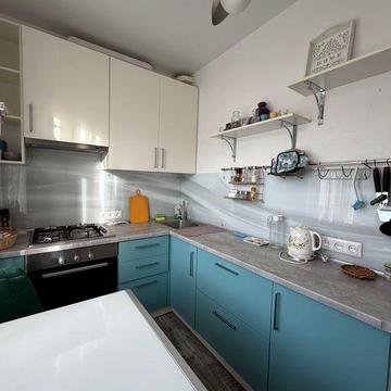 Оренда 2-к квартири на вул. Червона