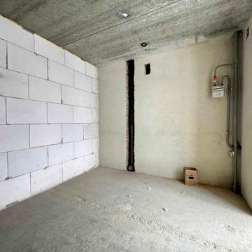 1-кім квартира в зданому ЖК