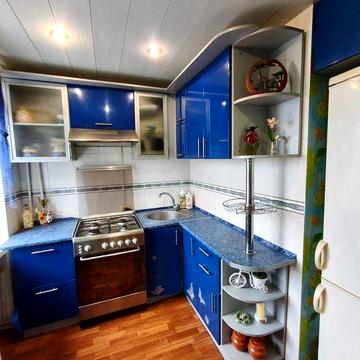 Продам 3-х комнатную в центре города